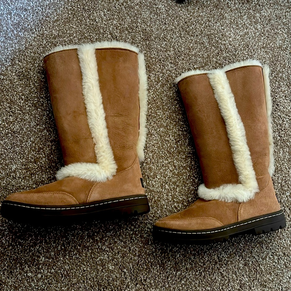 Brand New Sunburst UGG boots!! 
Unfortunately, they’re too small! Never worn